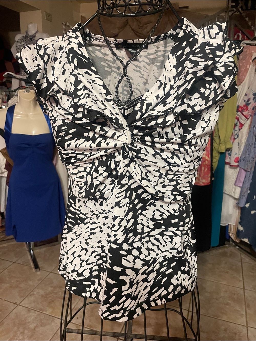 Suzie In The City Black & White Twist-Front Blouse